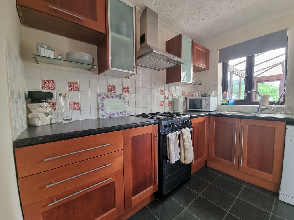 Property photo 3 of 9 Front