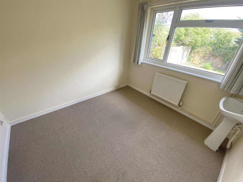 Additional image 6 of 3 bed detached bungalow to rentGalley Lane, Newport PO30