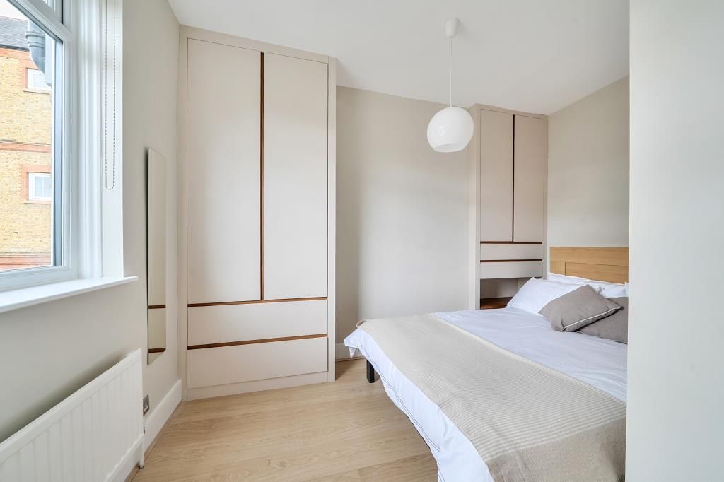 Property photo 2 of 19 Bedroom