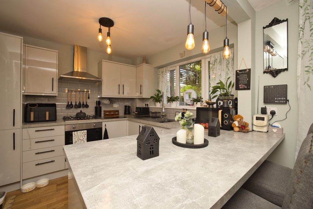 Property photo 2 of 10 Picture 2