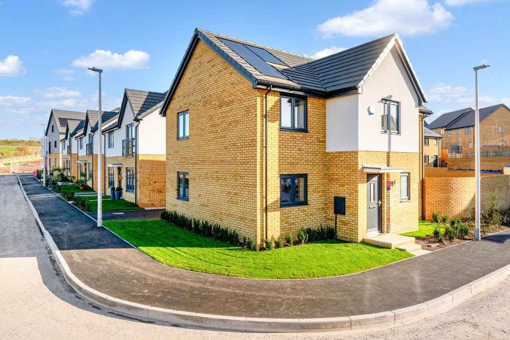 Property photo 1 of 11