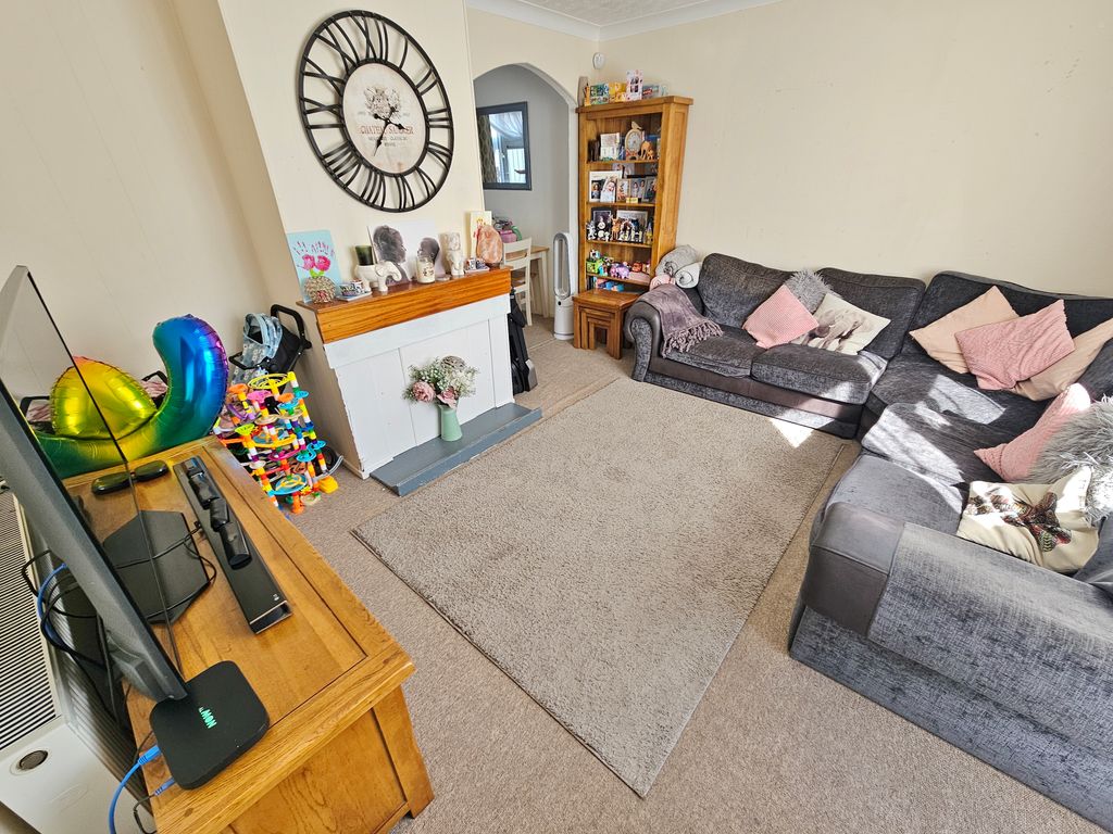 Property photo 2 of 15