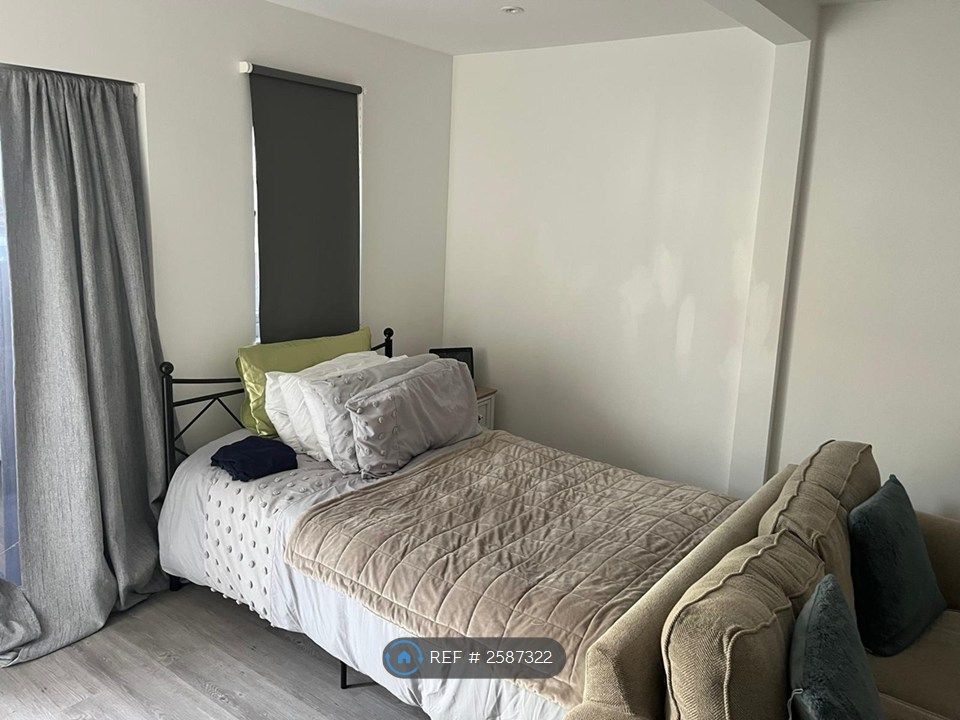 Property photo 3 of 6 Relaxation-Small Double Bed
