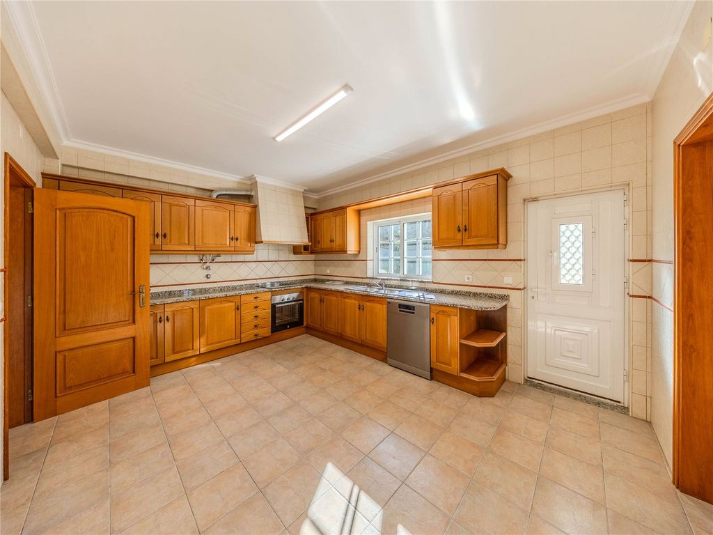 Property photo 3 of 15 Picture No. 05