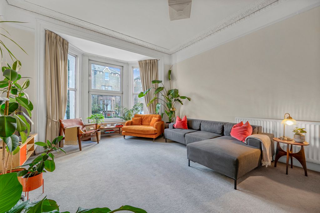 Property photo 3 of 11 Picture No. 13