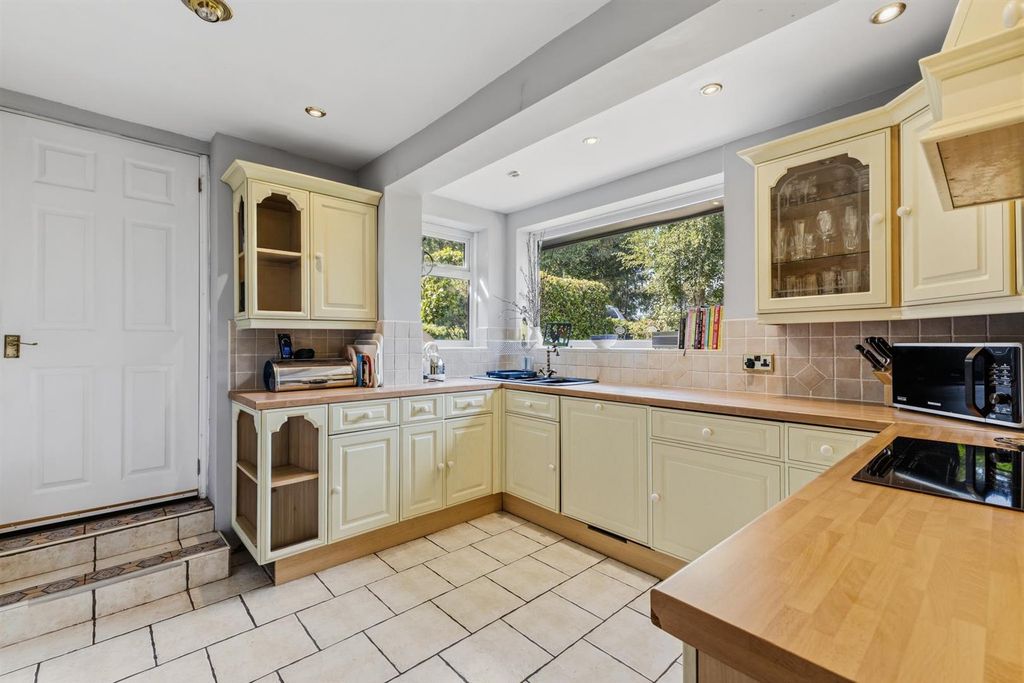 Property photo 2 of 44 Kitchen