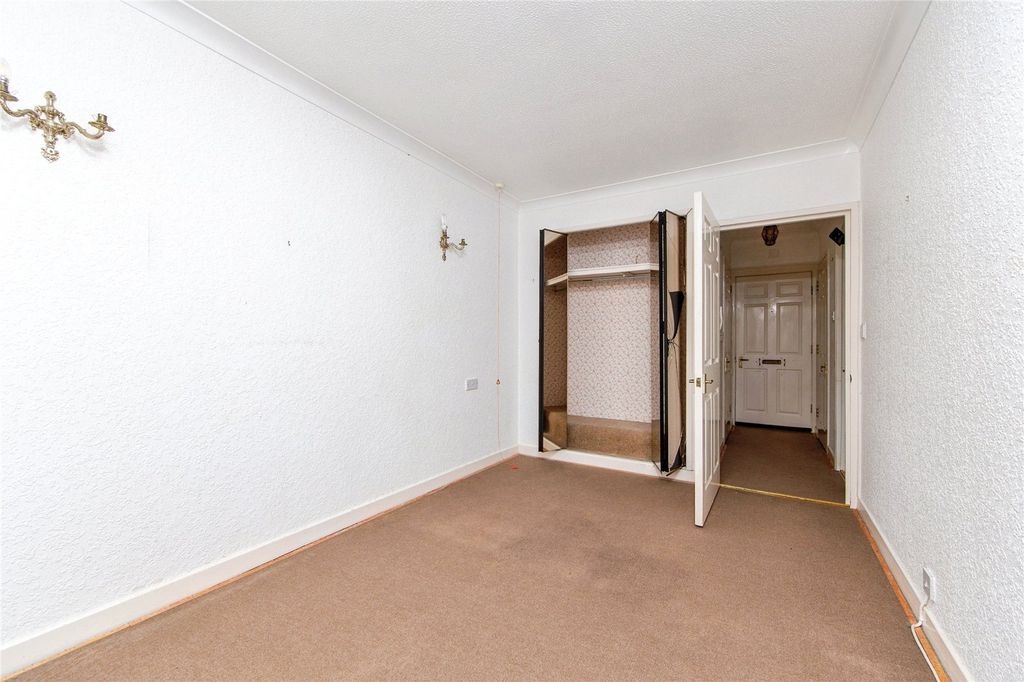 Property photo 3 of 12 Bedroom