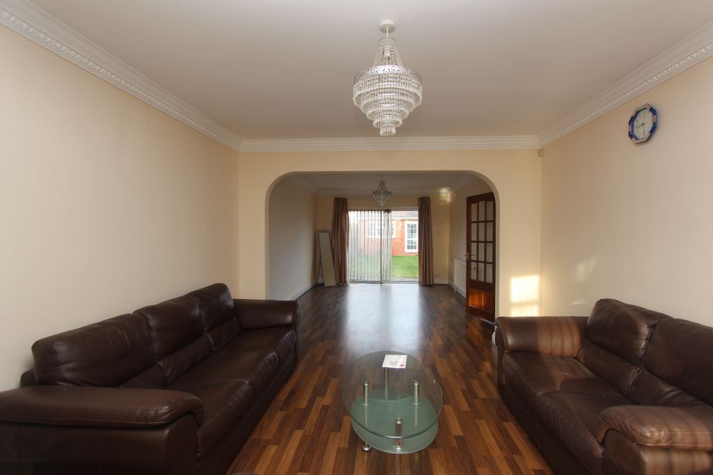 Property photo 2 of 13 Img_9225