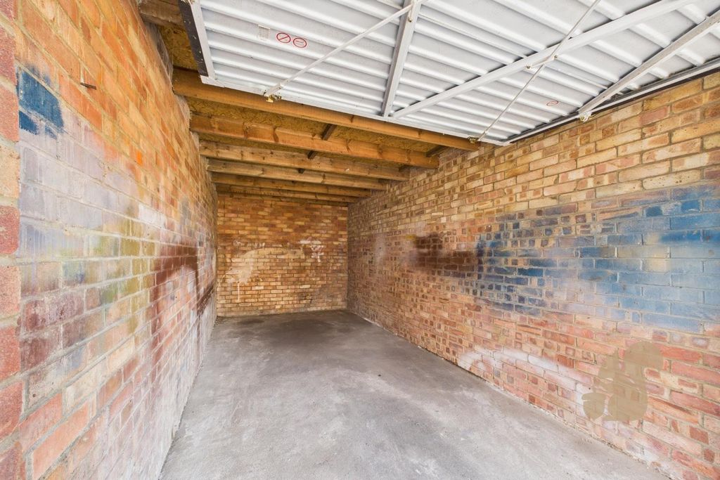 Property photo 2 of 3 Cam05565G0-Pr0029-Still002.Jpg