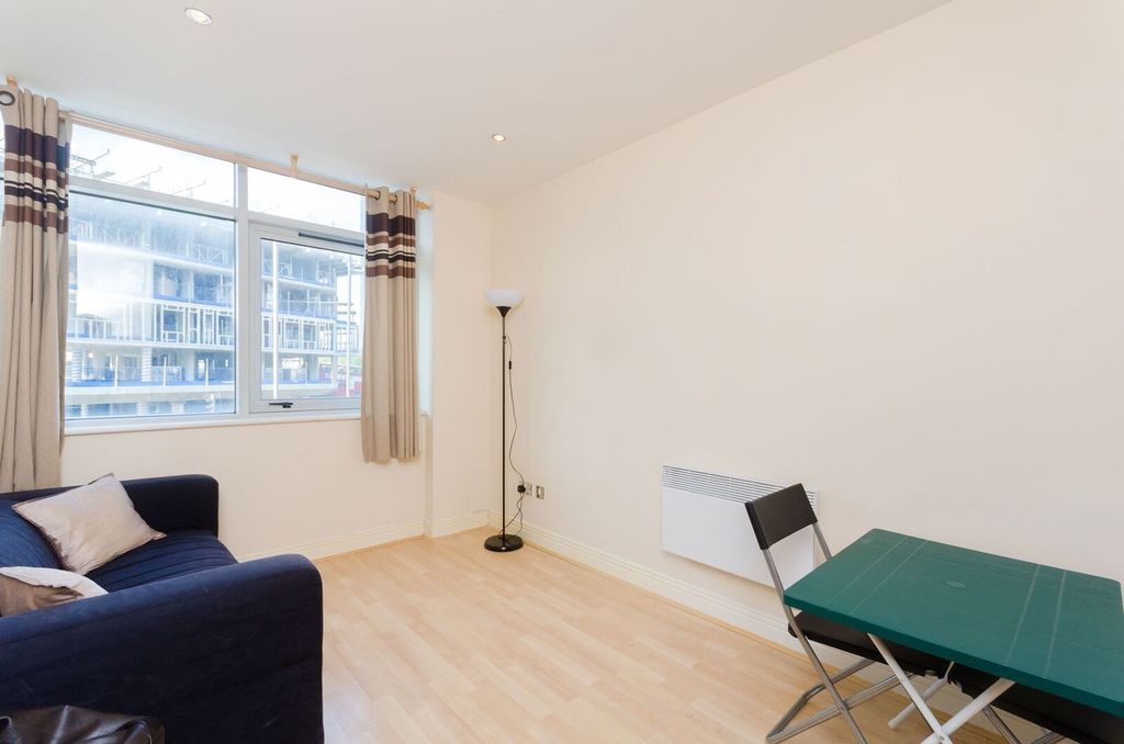 Property photo 1 of 4