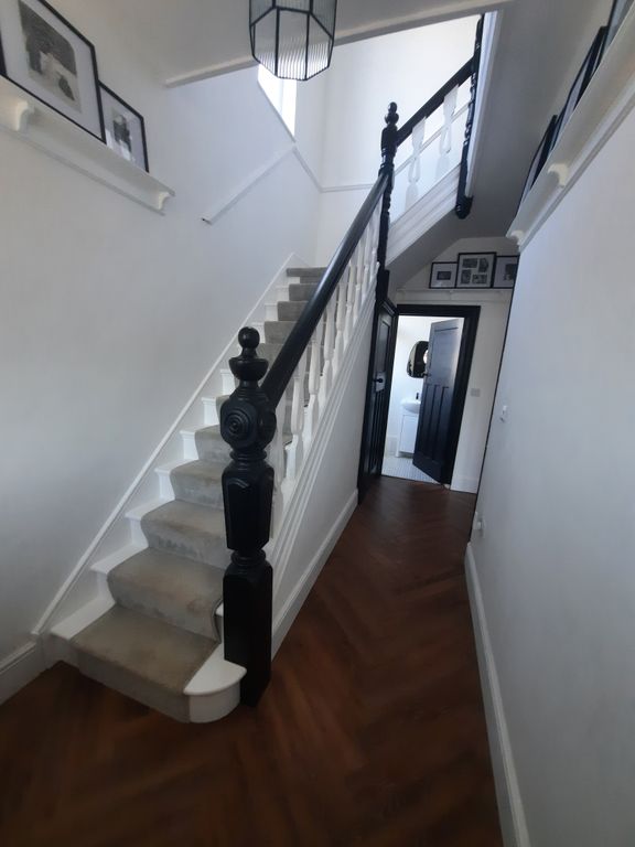 Property photo 2 of 33