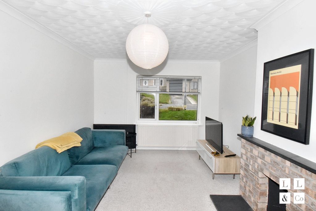 Property photo 3 of 16