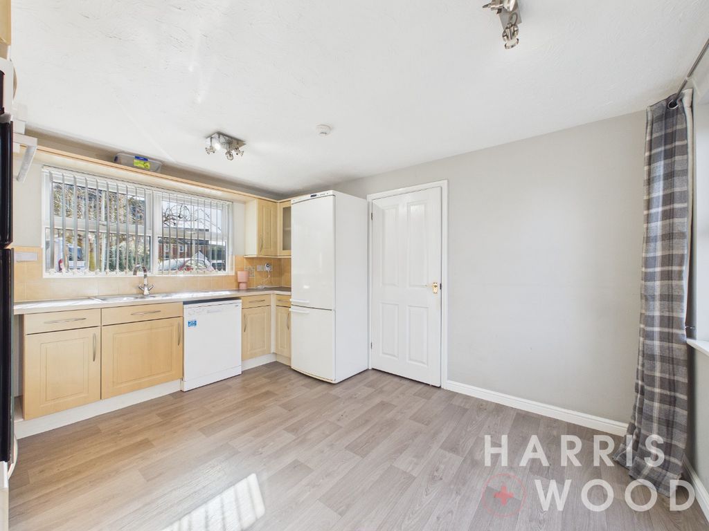 Property photo 3 of 33 4932305