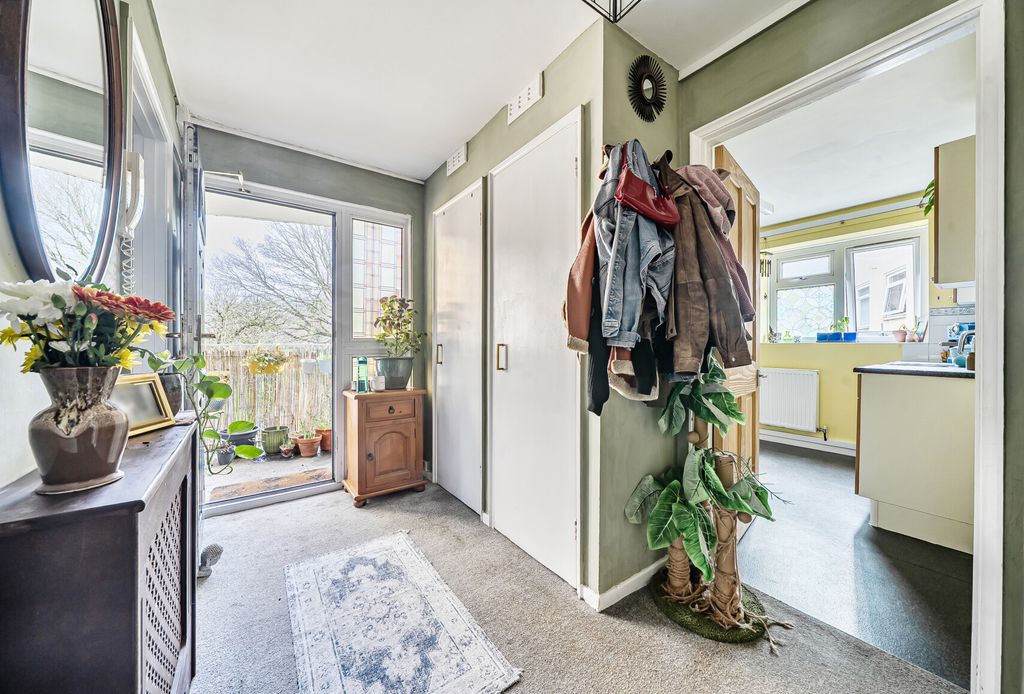 Property photo 1 of 11 Entrance Hallway