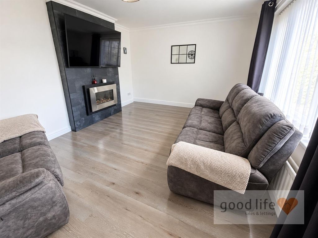 Property photo 2 of 12 20261003_234449510_Ios233 Tadcaster Road.Jpg