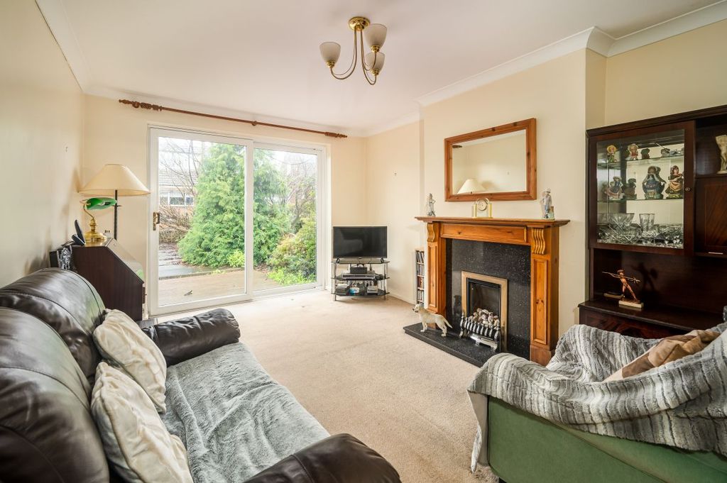 Property photo 2 of 20