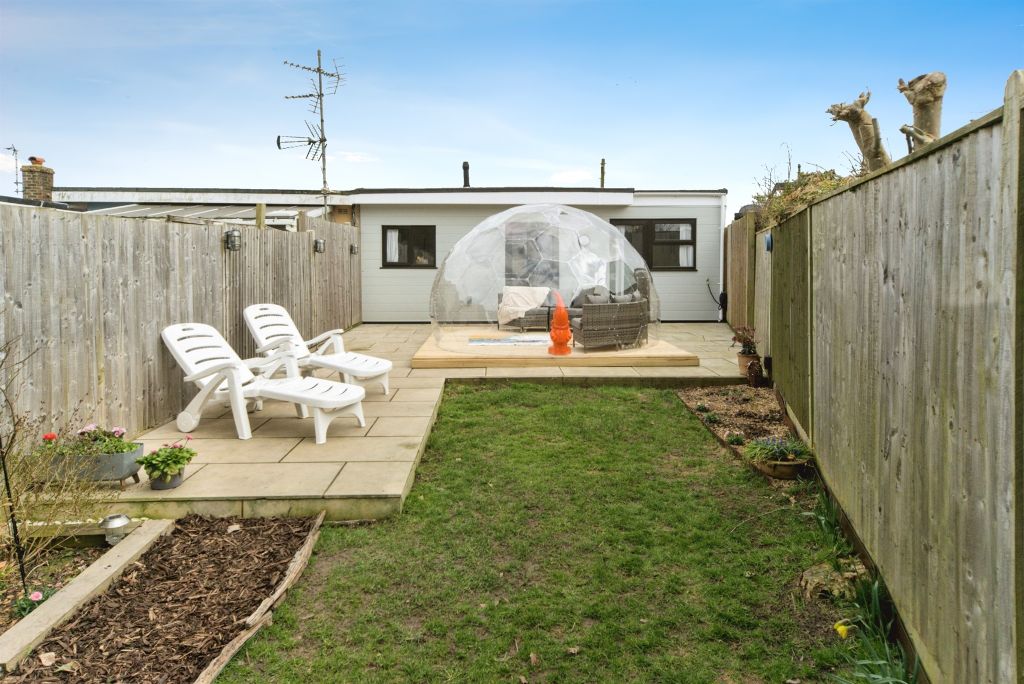 Property photo 2 of 21