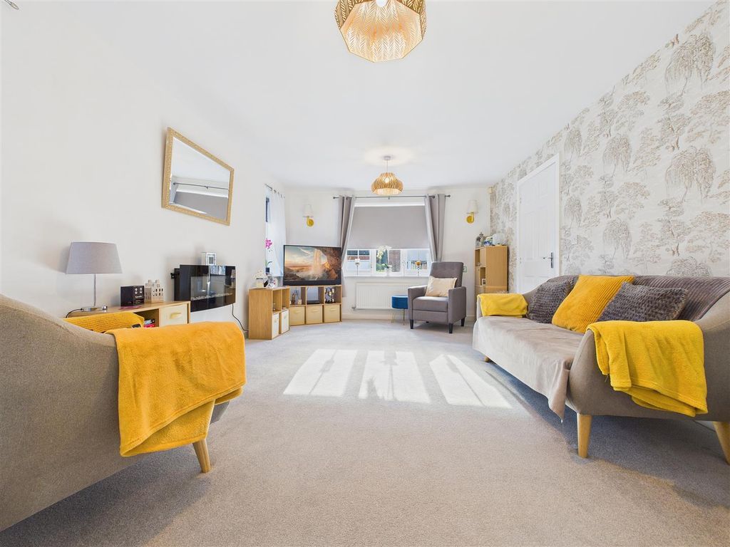 Property photo 2 of 35 Cam02453G0-Pr0178-Still029.Jpg
