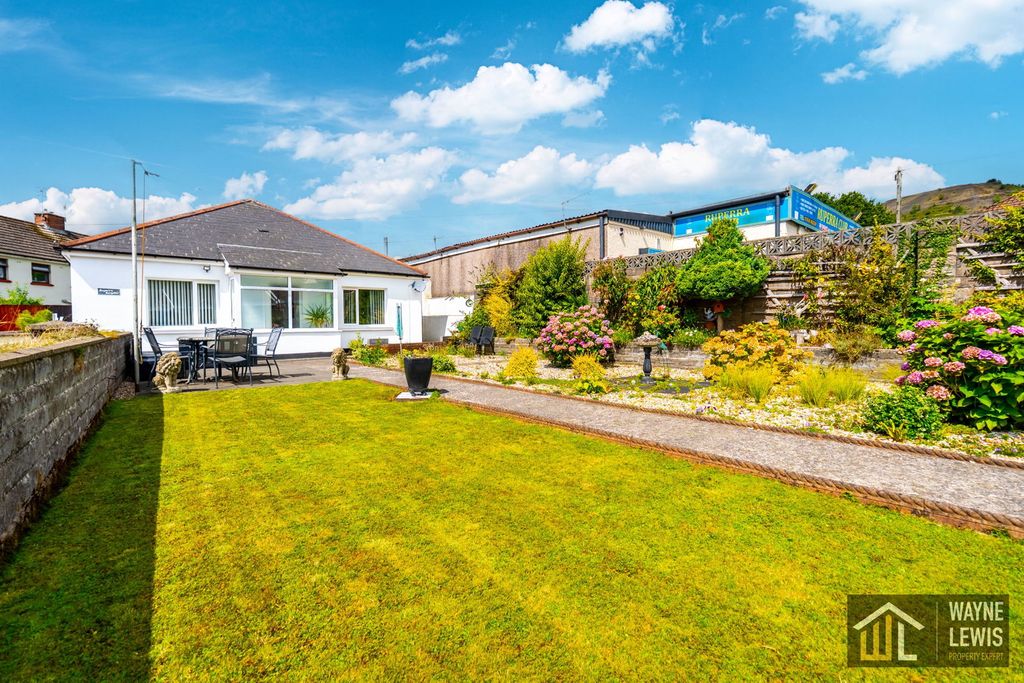 Property photo 2 of 34