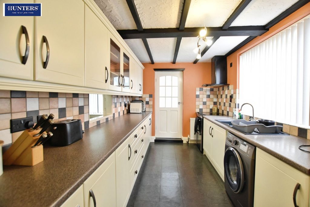 Property photo 2 of 16 Kitchen