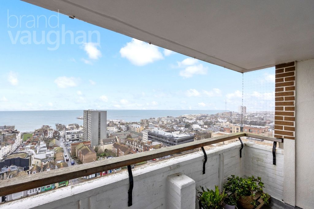 Property photo 2 of 13 Picture No. 11