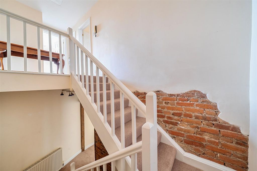 Property photo 3 of 20 1399841-7-696E46166A782.Jpg