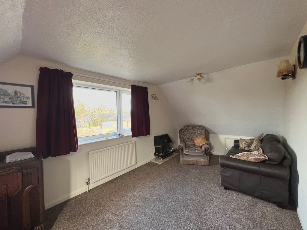 Property photo 3 of 15 Living Room