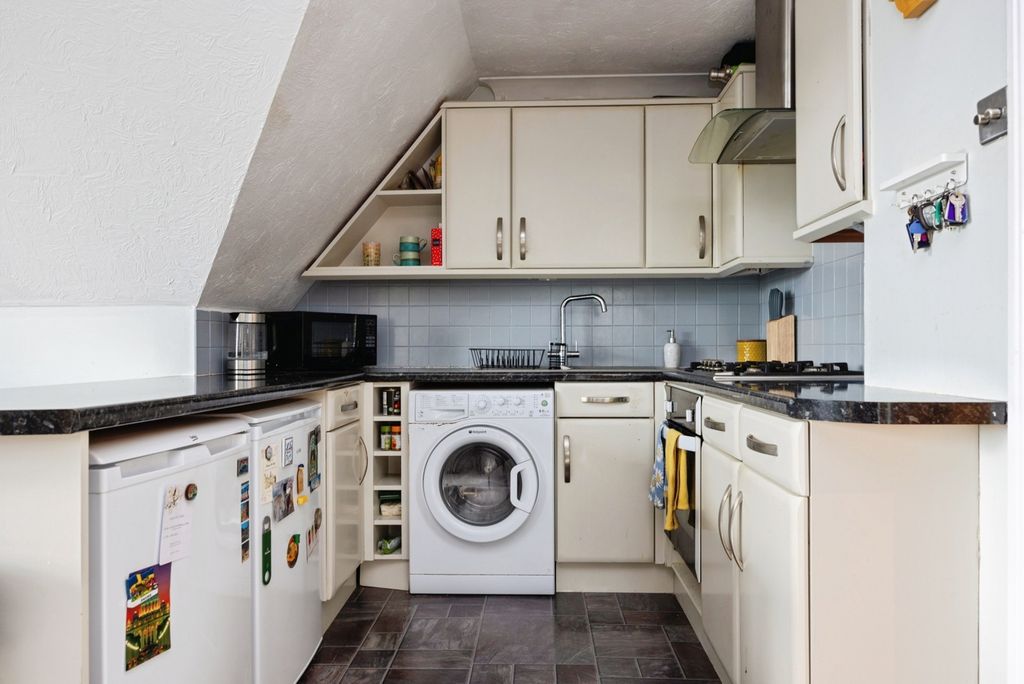 Property photo 3 of 17 Photo