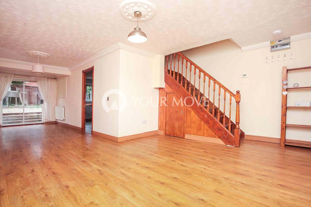 Property photo 3 of 9 Lounge/Dining Room