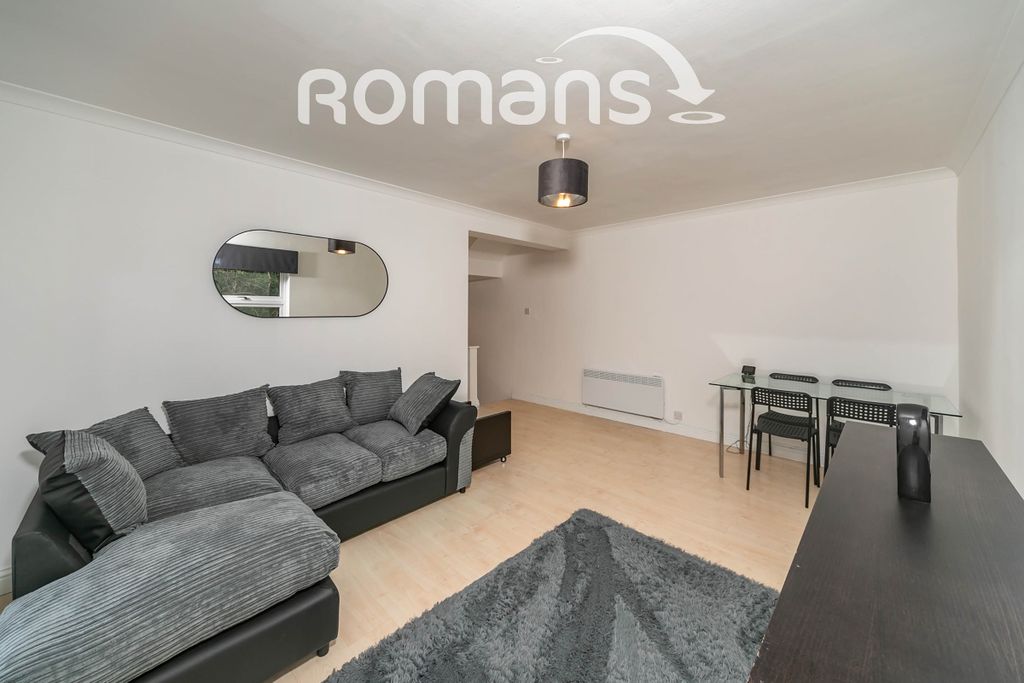 Property photo 2 of 11 c779c685-B519-ee11-8