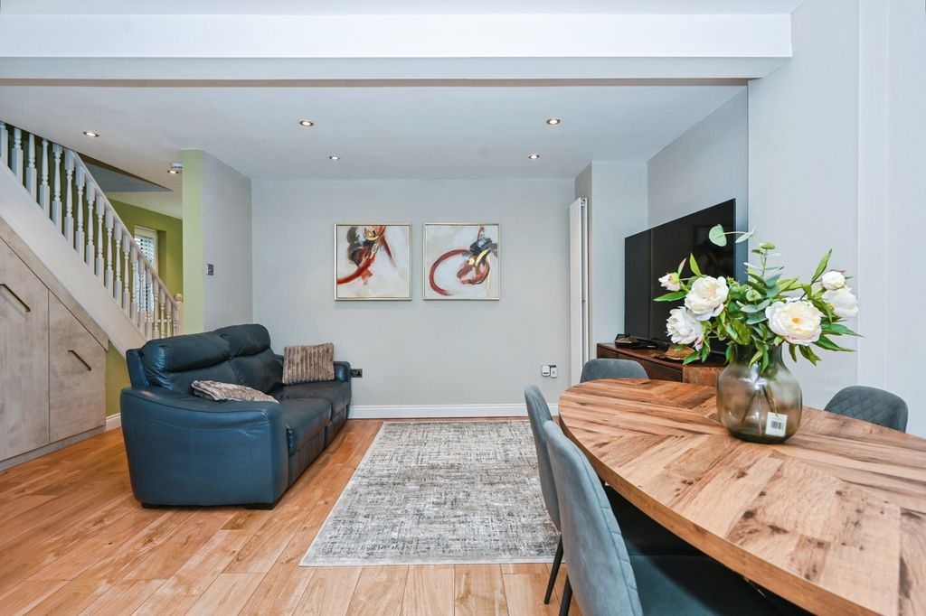 Property photo 2 of 36 Living Room