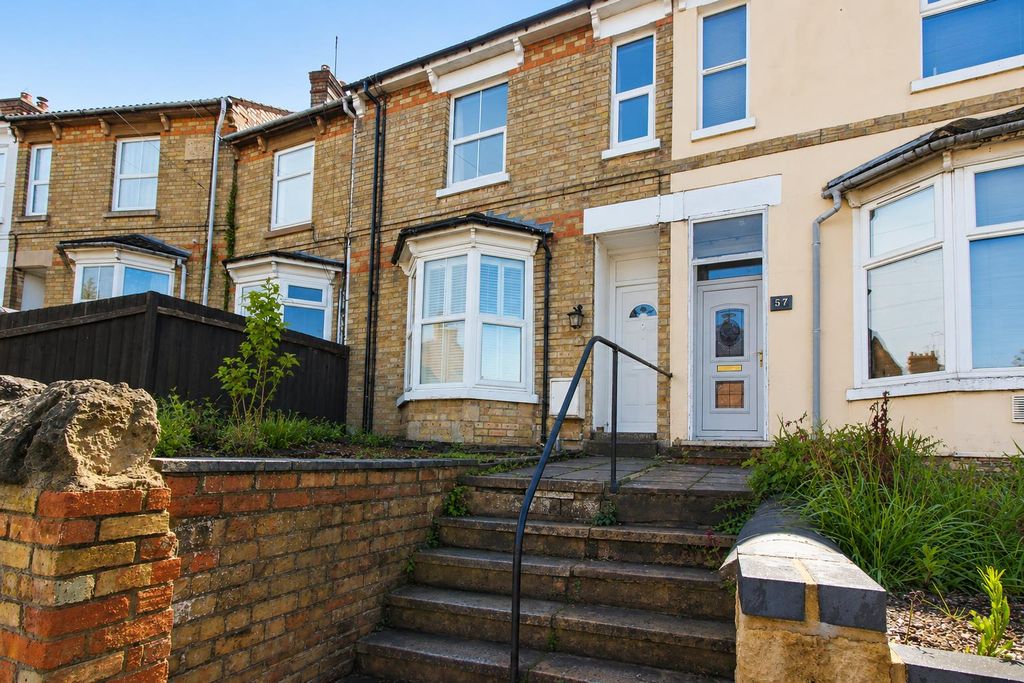 Property photo 1 of 14 F9103d01-1B4E-40B3-8484-9c7B1Eacf487.Png