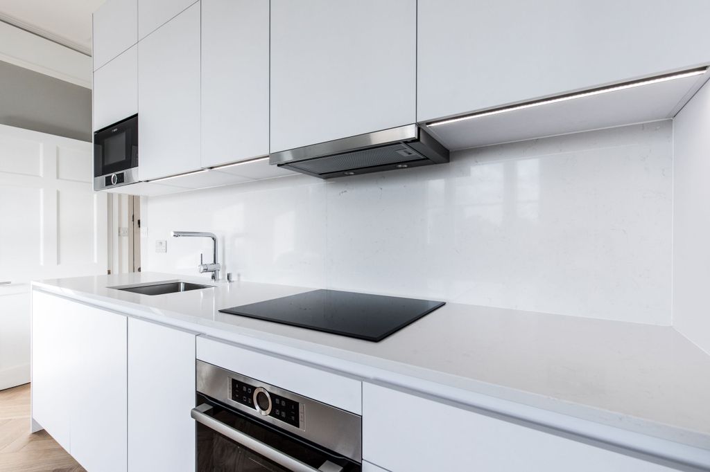 Property photo 1 of 18 Kitchen