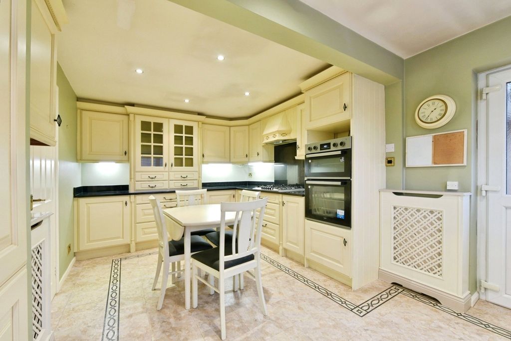 Property photo 1 of 4 Pbox-Img.Jpg