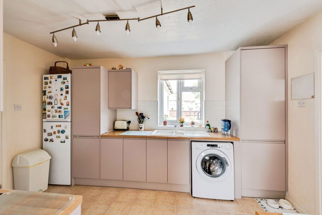 Property photo 3 of 16 Pbox-Img.Jpg