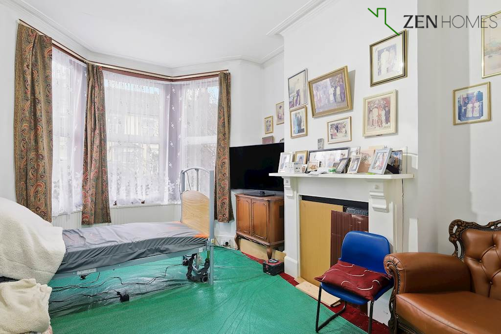 Property photo 2 of 17