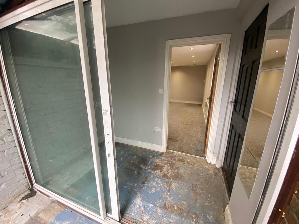 Property photo 2 of 3