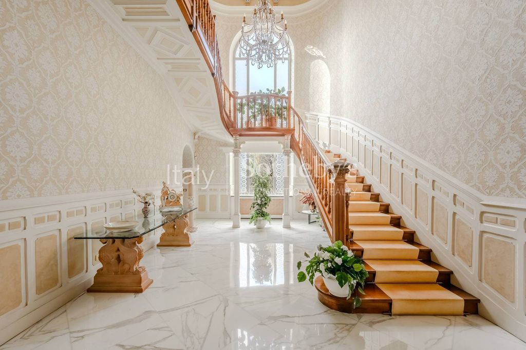 Property photo 3 of 33