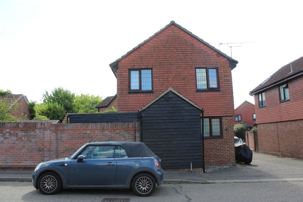 Property photo 1 of 20 Front View