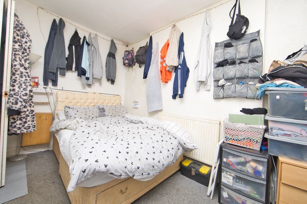 Property photo 3 of 4 Picture 3