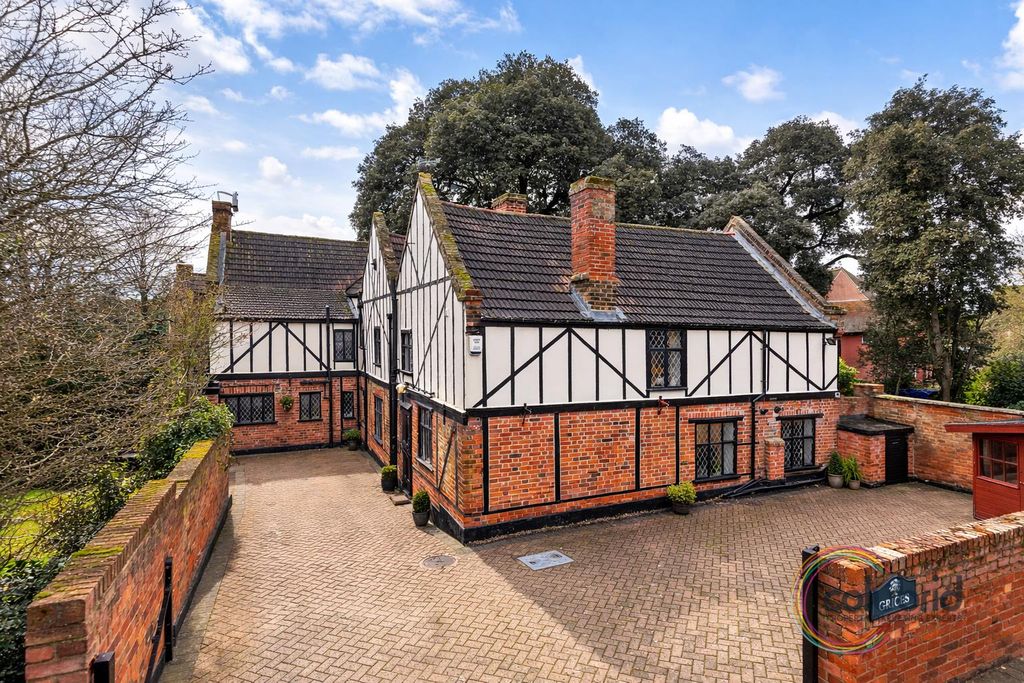 Property photo 1 of 38 Chatgpt Image Feb 26, 2026, 10_48_18 Am.Png