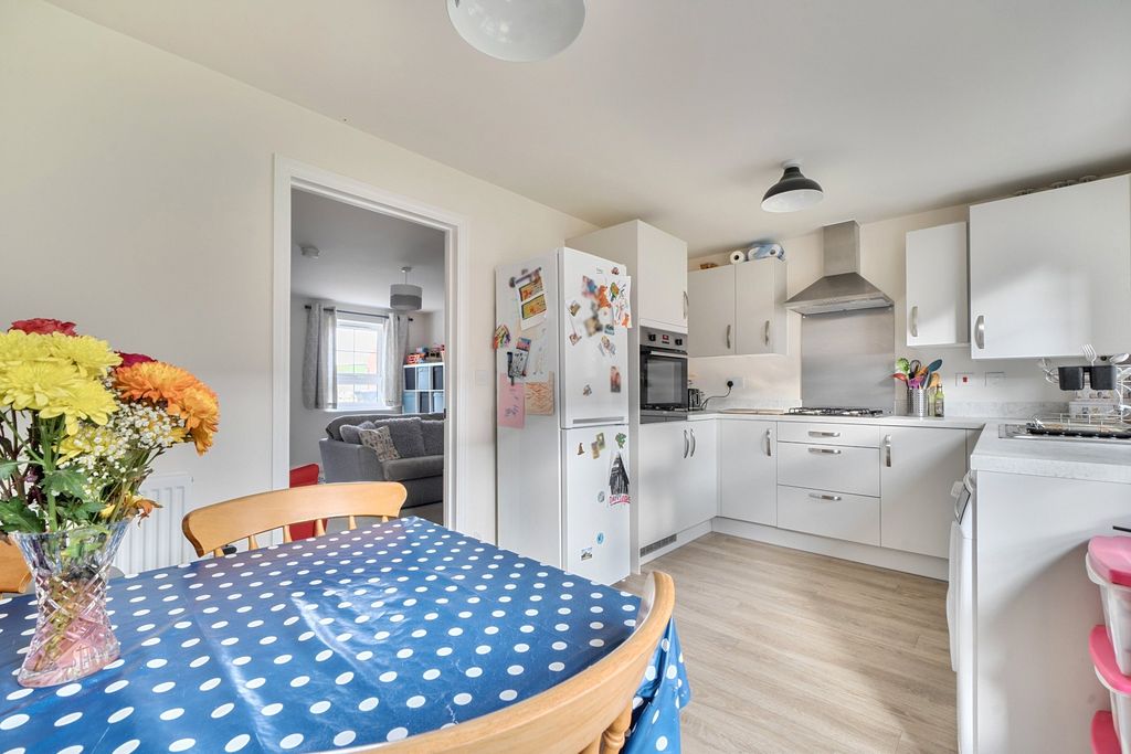 Property photo 3 of 15 Picture No. 02