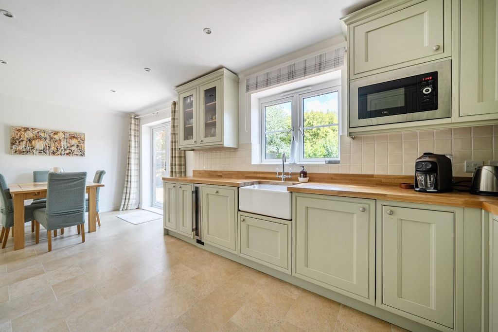 Property photo 1 of 18 1-6A457A984660E-1480037-4-6A44Ffbd896Cb-1.Jpg
