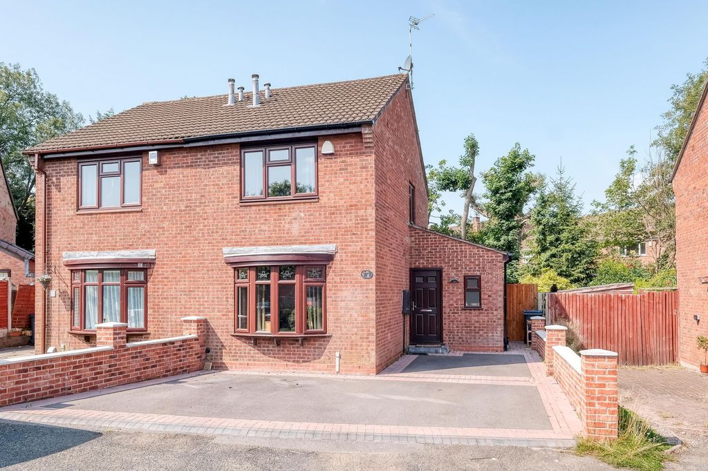 Property photo 2 of 16