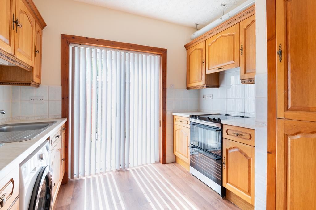 Property photo 3 of 15 Lev1464Pem Kitchen.Jpg