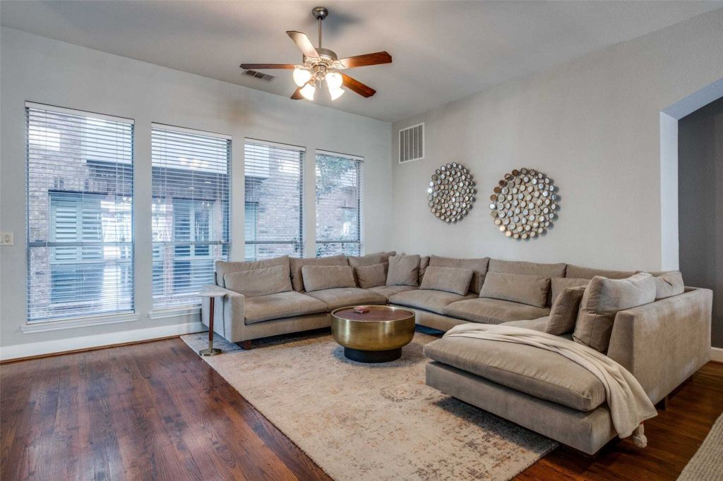 Property photo 3 of 16 <Alttext/>