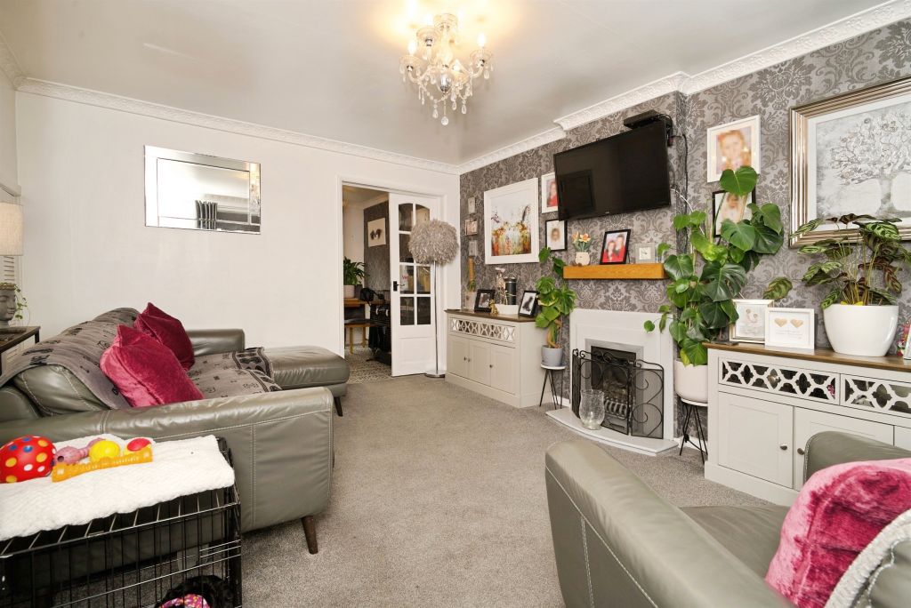 Property photo 2 of 23
