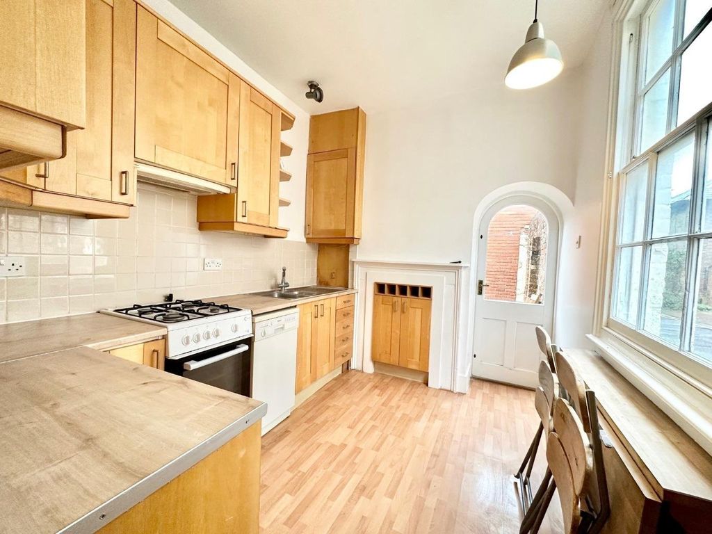 Property photo 2 of 10 Picture 2