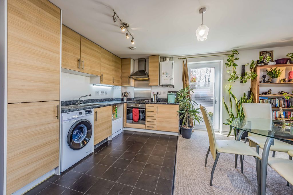 Property photo 3 of 14 Photo 16