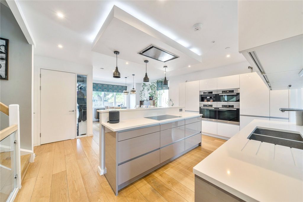 Property photo 3 of 27 Picture No. 03